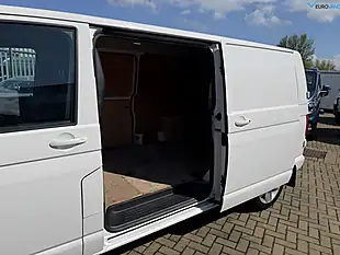 Used 2019 Volkswagen Transporter Tech Highline White - Interior and Exterior details 7