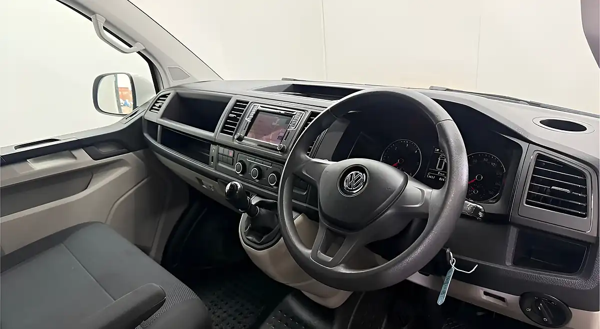 Used 2019 Volkswagen Transporter Trendline Blue - Interior and Exterior details 11