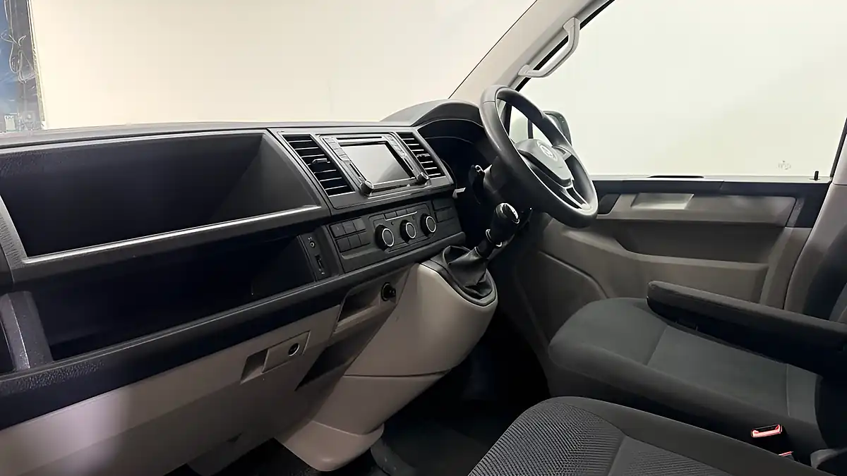 Used 2019 Volkswagen Transporter Trendline Blue - Interior and Exterior details 19
