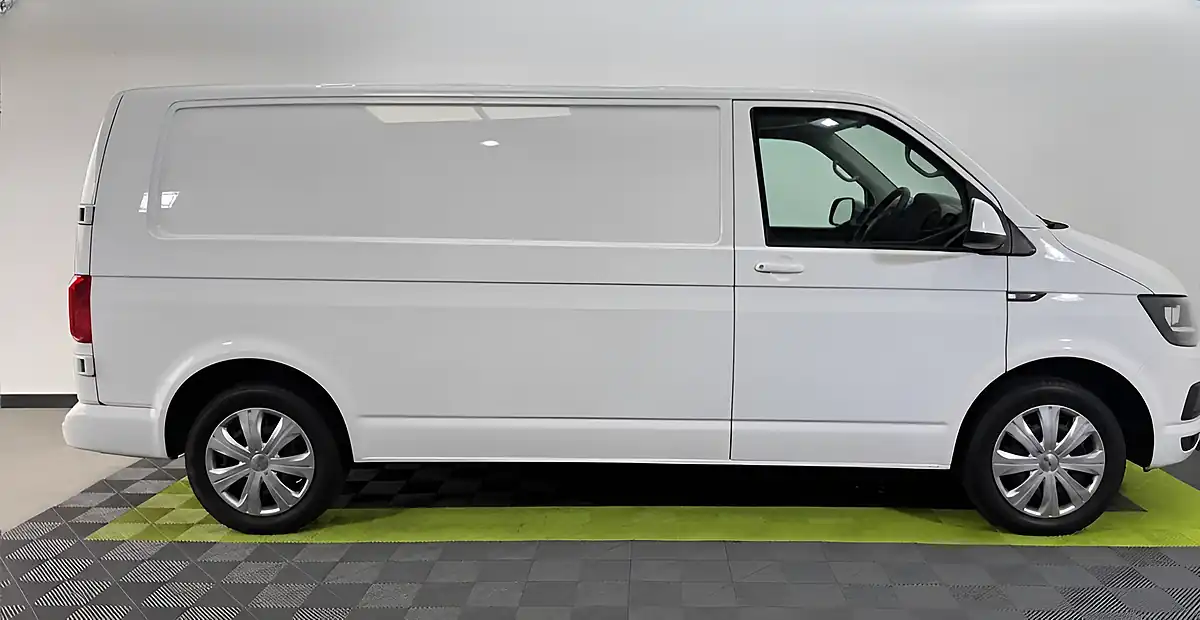 Used 2019 Volkswagen Transporter Trendline Blue - Interior and Exterior details 8