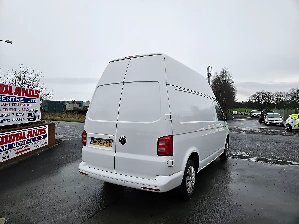 Used 2019 Volkswagen Transporter Trendline Hightop Blue - Interior and Exterior details 8