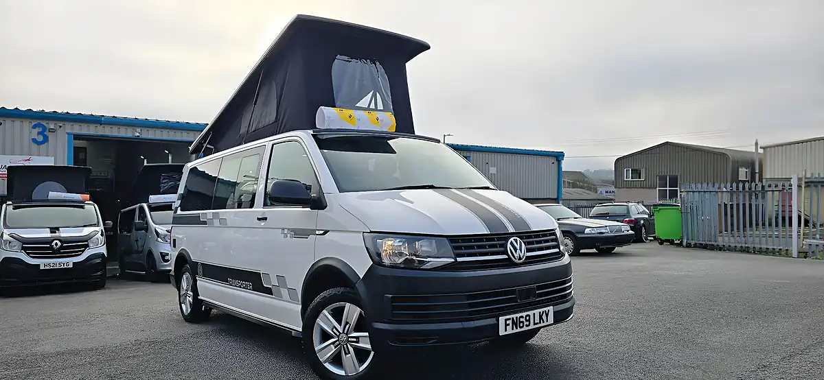 Used 2019 Volkswagen Transporter White - Interior and Exterior details 14