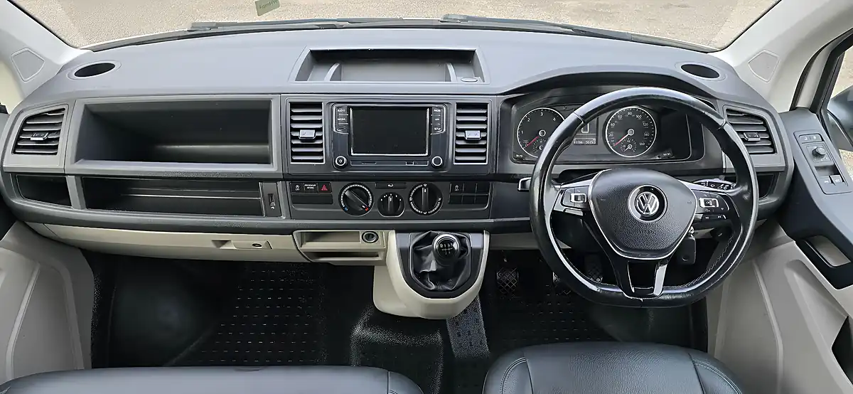 Used 2019 Volkswagen Transporter White - Interior and Exterior details 6