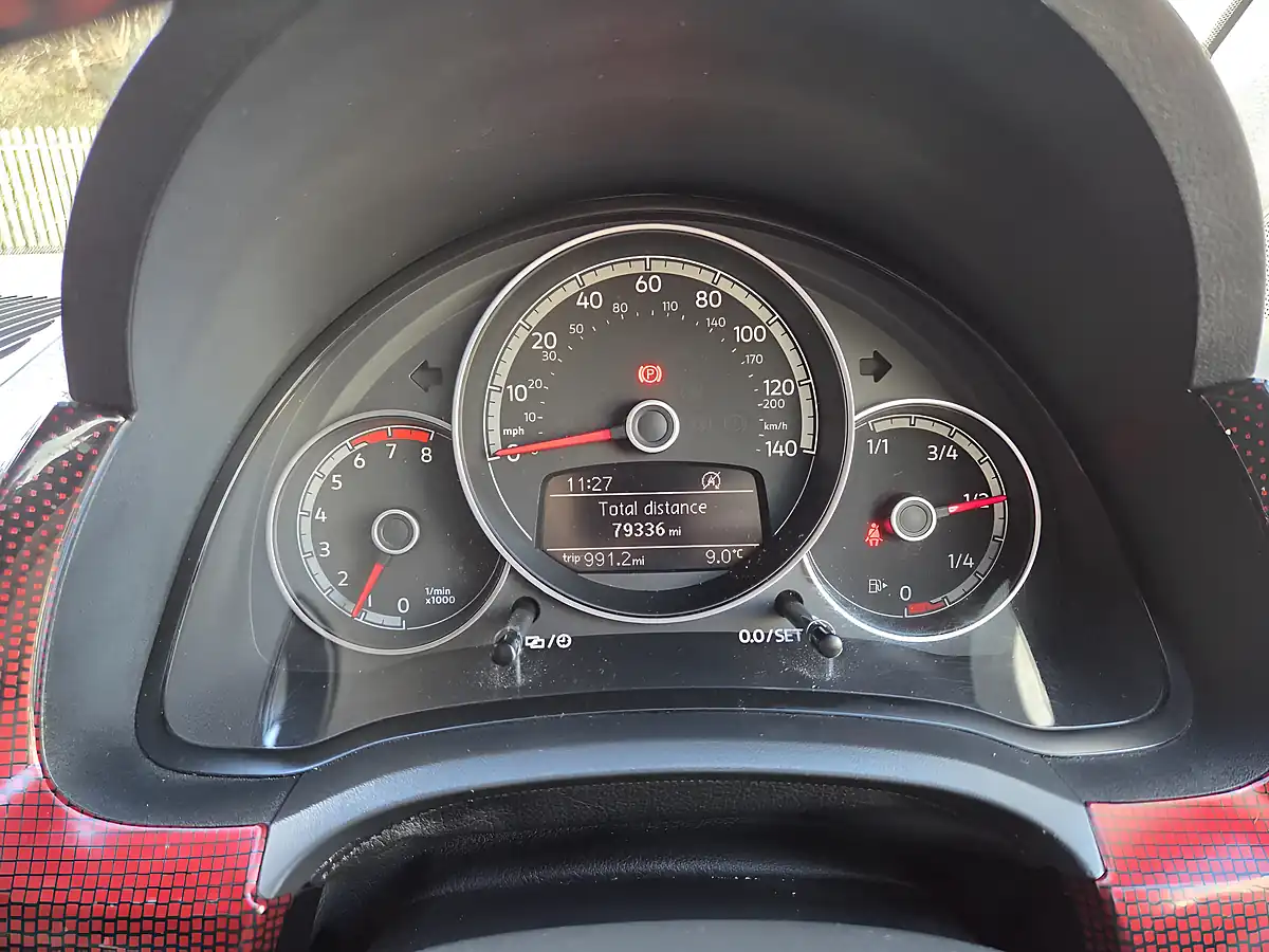 Used 2019 Volkswagen Up! GTI White - Interior and Exterior details 9