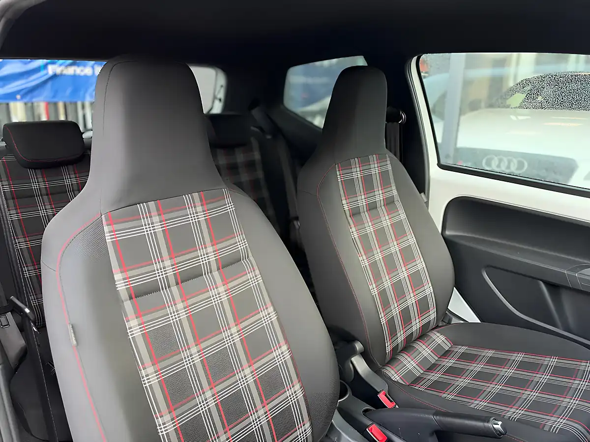 Used 2019 Volkswagen Up! GTI White - Interior and Exterior details 11
