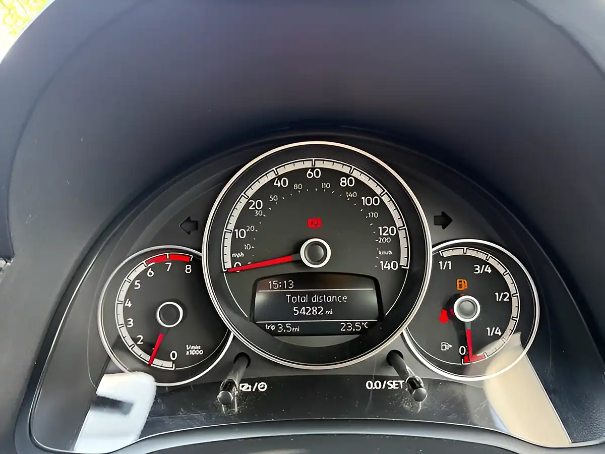 Used 2019 Volkswagen Up! Move Up! Black - Interior and Exterior details 12