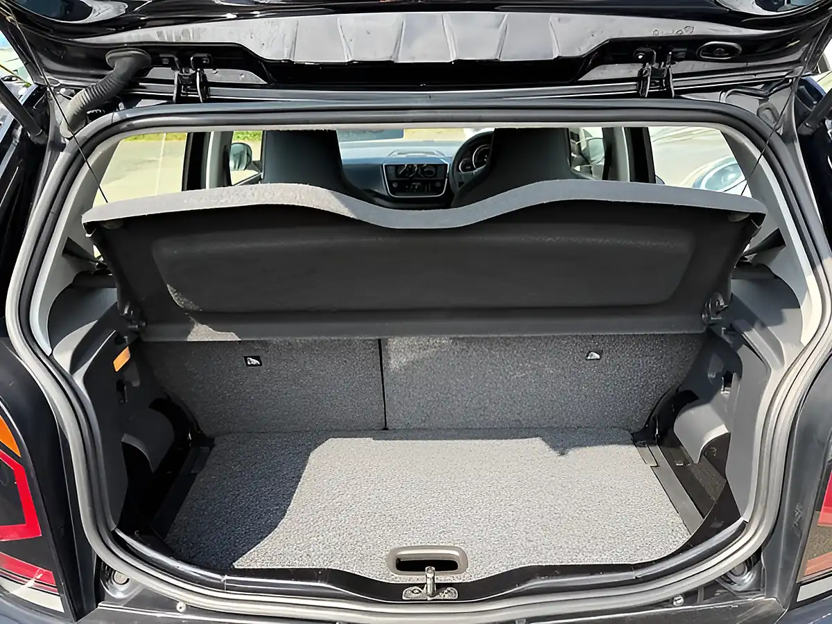 Used 2019 Volkswagen Up! Move Up! Black - Interior and Exterior details 15