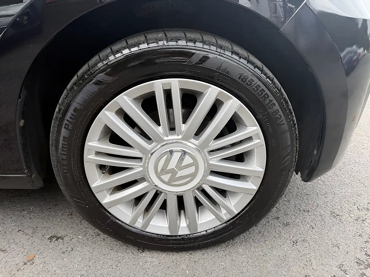 Used 2019 Volkswagen Up! Move Up! Black - Interior and Exterior details 10