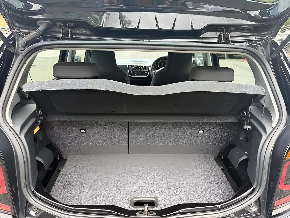Used 2019 Volkswagen Up! Move Up! Black - Interior and Exterior details 14