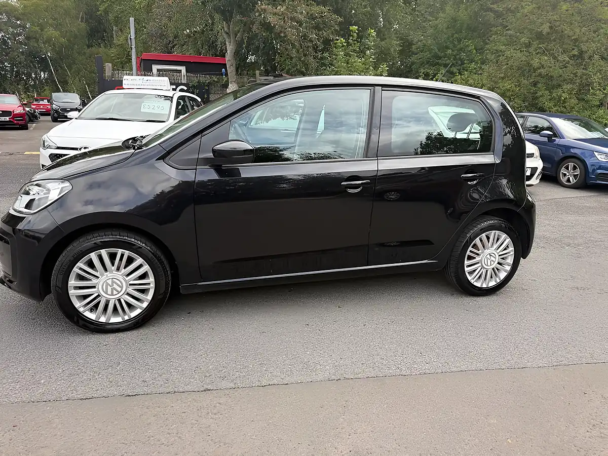 Used 2019 Volkswagen Up! Move Up! Black - Interior and Exterior details 4