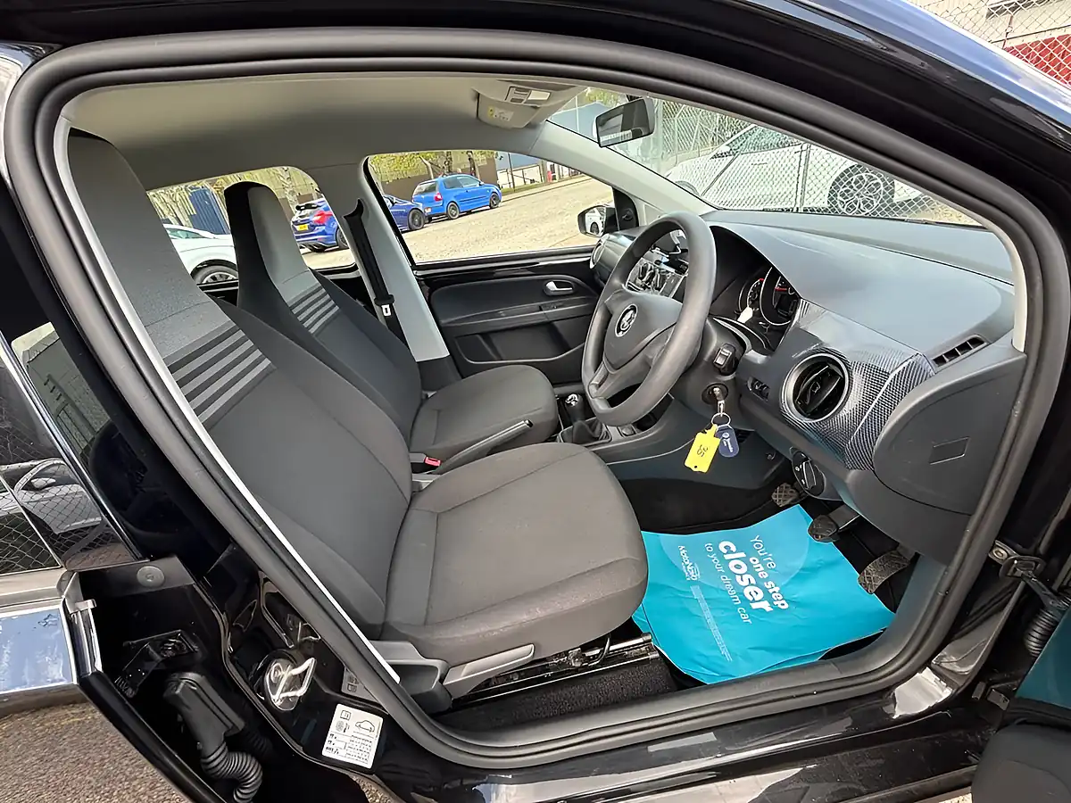 Used 2019 Volkswagen Up! Move Up! Black - Interior and Exterior details 3