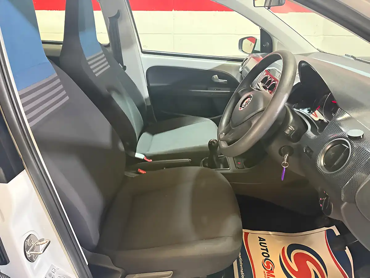 Used 2019 Volkswagen Up! Move Up! White - Interior and Exterior details 19
