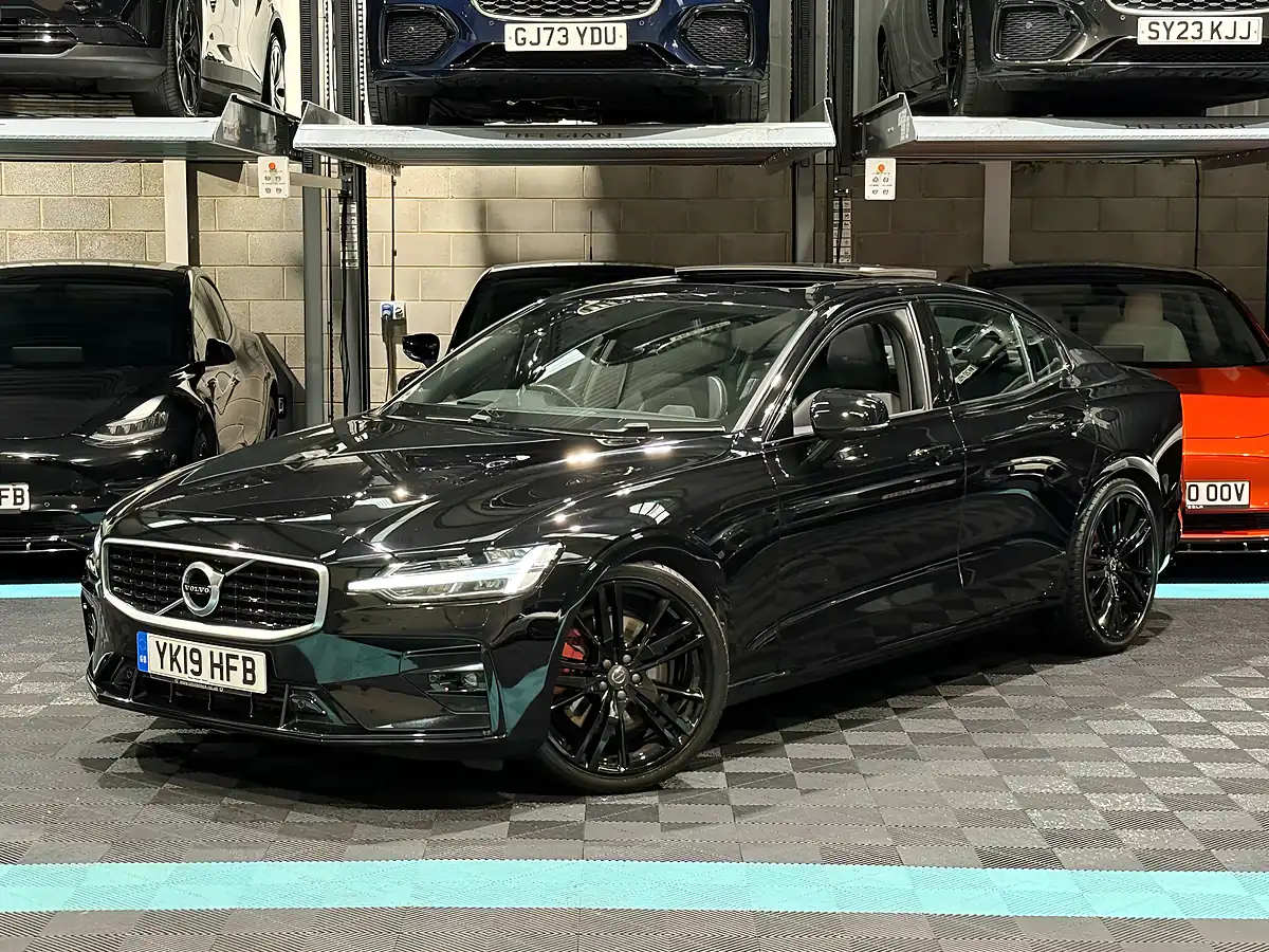 Used 2019 Volvo S60 R-Design Edition Black - Interior and Exterior details 3