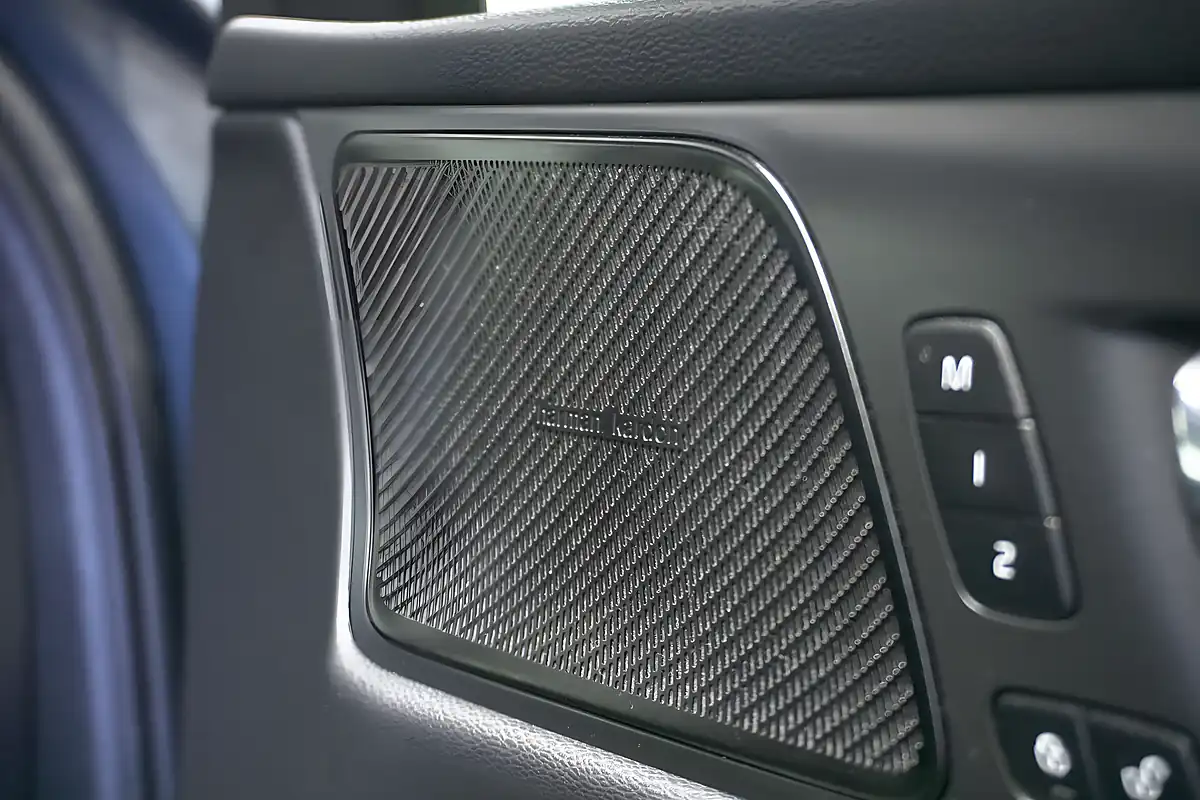 Used 2019 Volvo S60 R-Design Edition Denim Blue - Interior and Exterior details 15