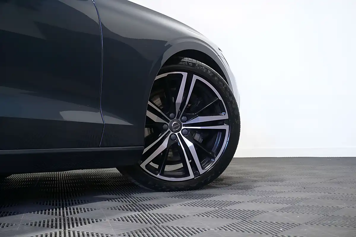 Used 2019 Volvo S60 R-Design Edition Denim Blue - Interior and Exterior details 16