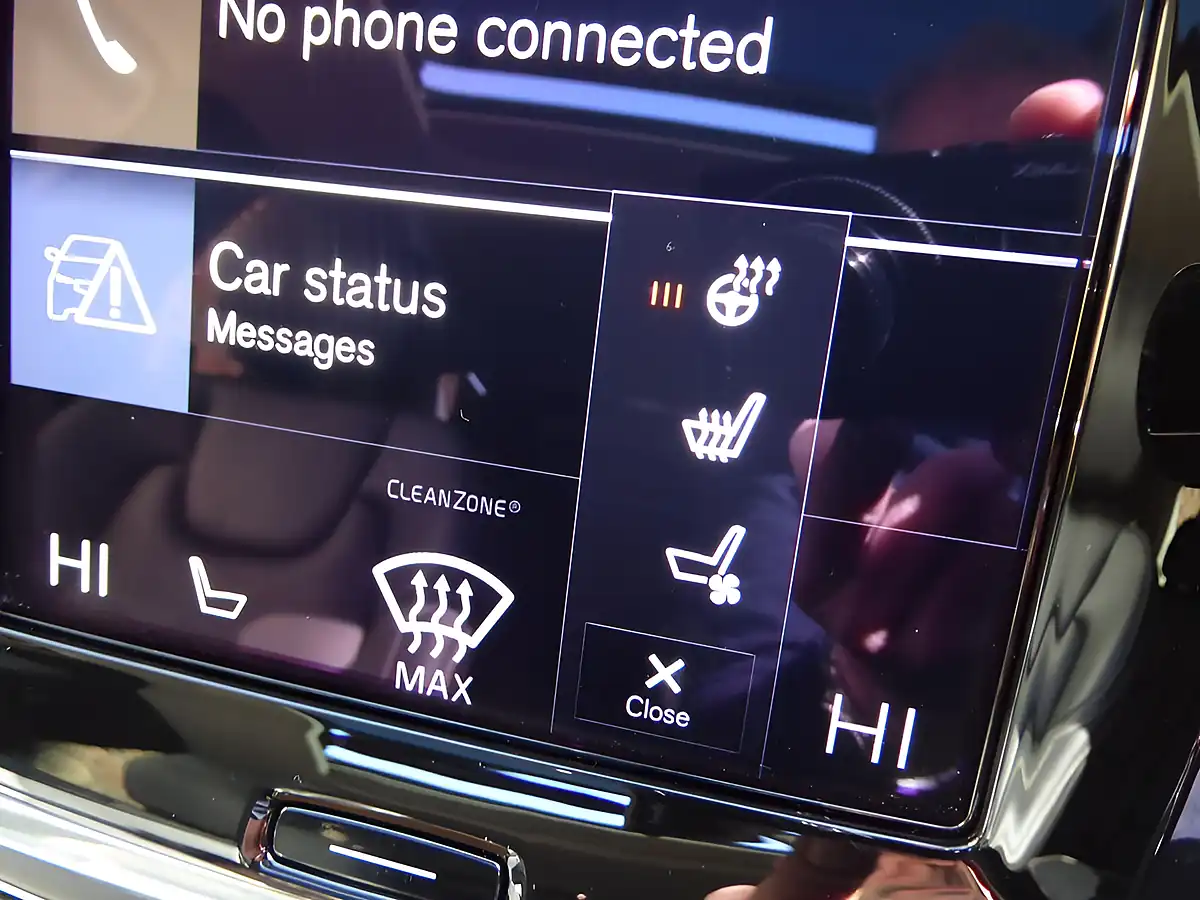Used 2019 Volvo S90 Inscription Plus Silver - Interior and Exterior details 15