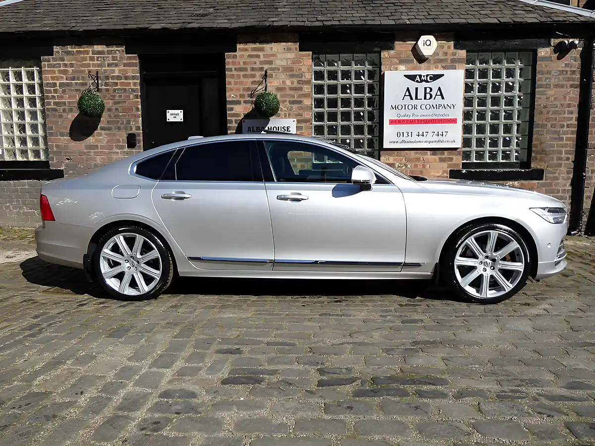 Used 2019 Volvo S90 Inscription Plus Silver - Interior and Exterior details 7