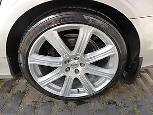 Used 2019 Volvo S90 Inscription Plus Silver - Interior and Exterior details 9