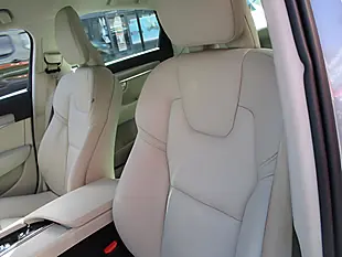 Used 2019 Volvo S90 Momentum Blue - Interior and Exterior details 10