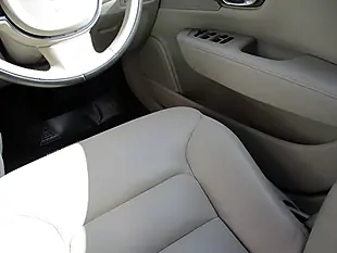 Used 2019 Volvo S90 Momentum Blue - Interior and Exterior details 9