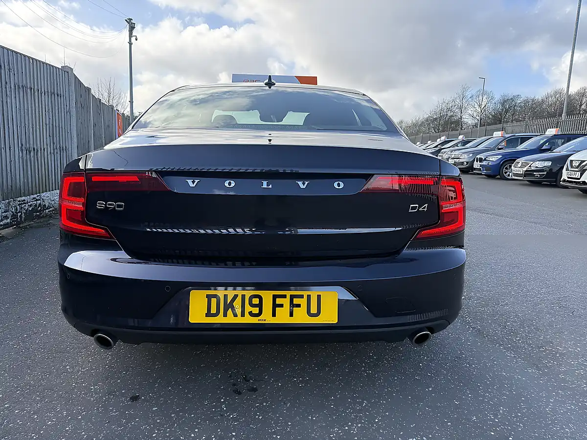 Used 2019 Volvo S90 Momentum Plus Magic Blue - Interior and Exterior details 14