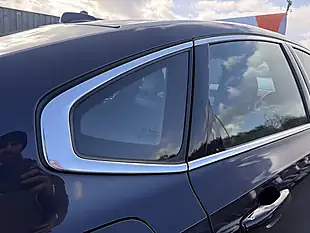 Used 2019 Volvo S90 Momentum Plus Magic Blue - Interior and Exterior details 16