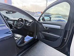 Used 2019 Volvo S90 Momentum Plus Magic Blue - Interior and Exterior details 18