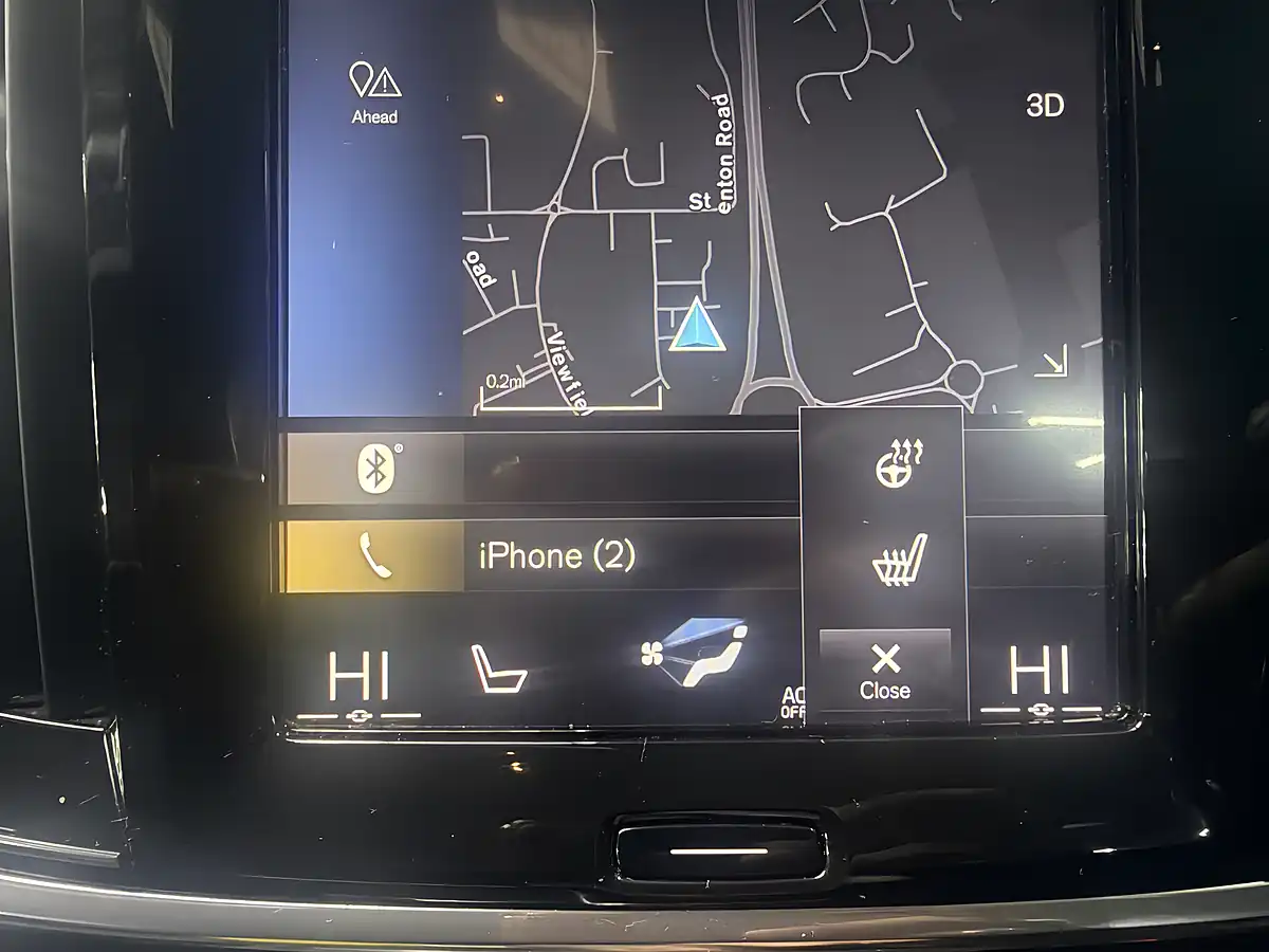 Used 2019 Volvo S90 Momentum Silver - Interior and Exterior details 19