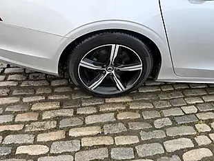 Used 2019 Volvo S90 R-Design Bright Silver - Interior and Exterior details 17