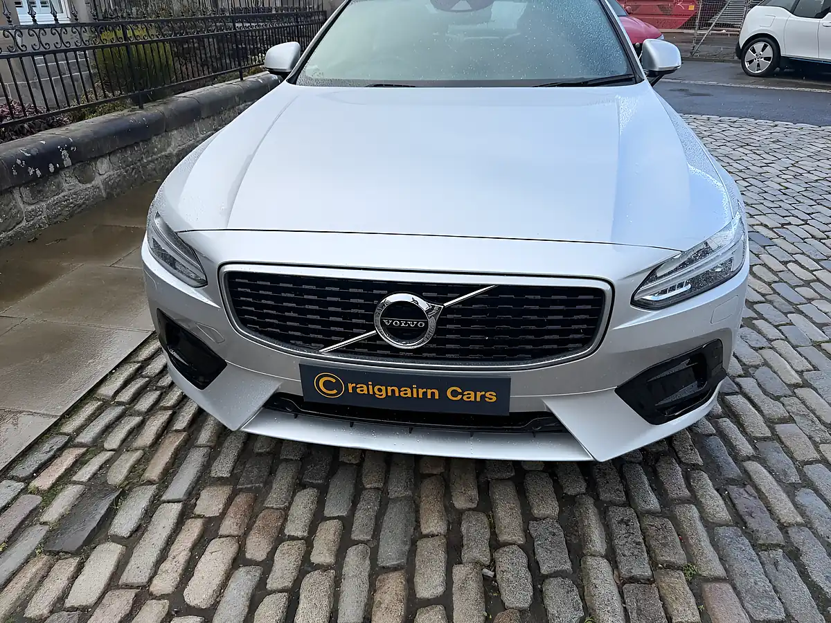 Used 2019 Volvo S90 R-Design Bright Silver - Interior and Exterior details 9