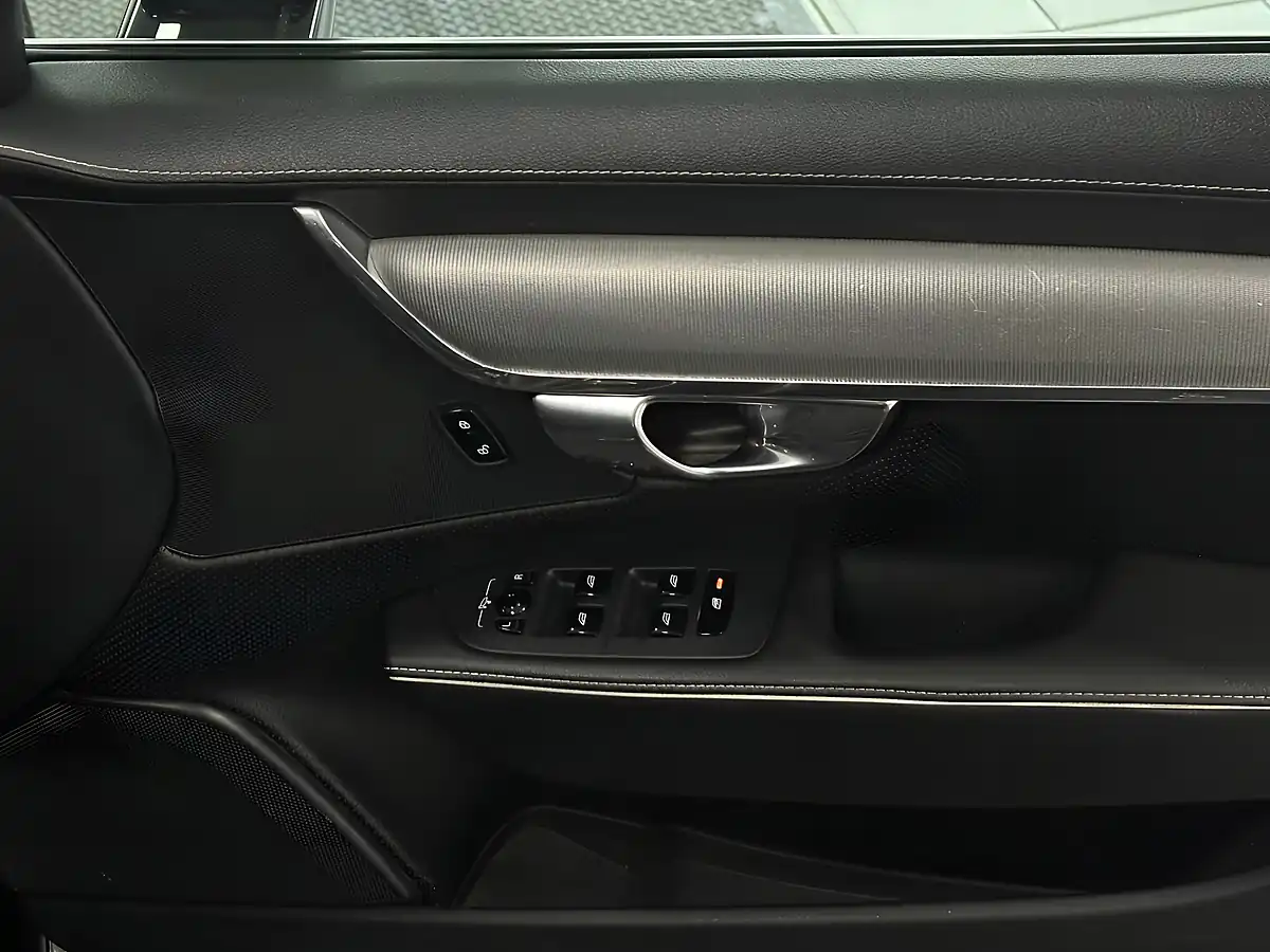 Used 2019 Volvo S90 R-Design Plus Black - Interior and Exterior details 16