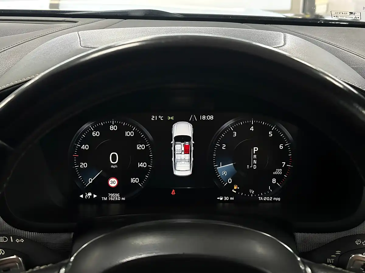 Used 2019 Volvo S90 R-Design Plus Black - Interior and Exterior details 17