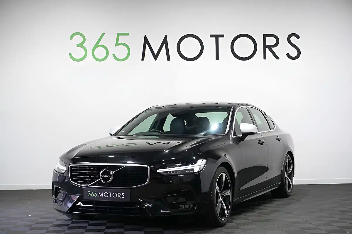 Used 2019 Volvo S90 R-Design Plus Onyx Black - Front View