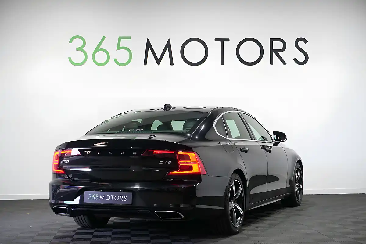 Used 2019 Volvo S90 R-Design Plus Onyx Black - Interior and Exterior details 10