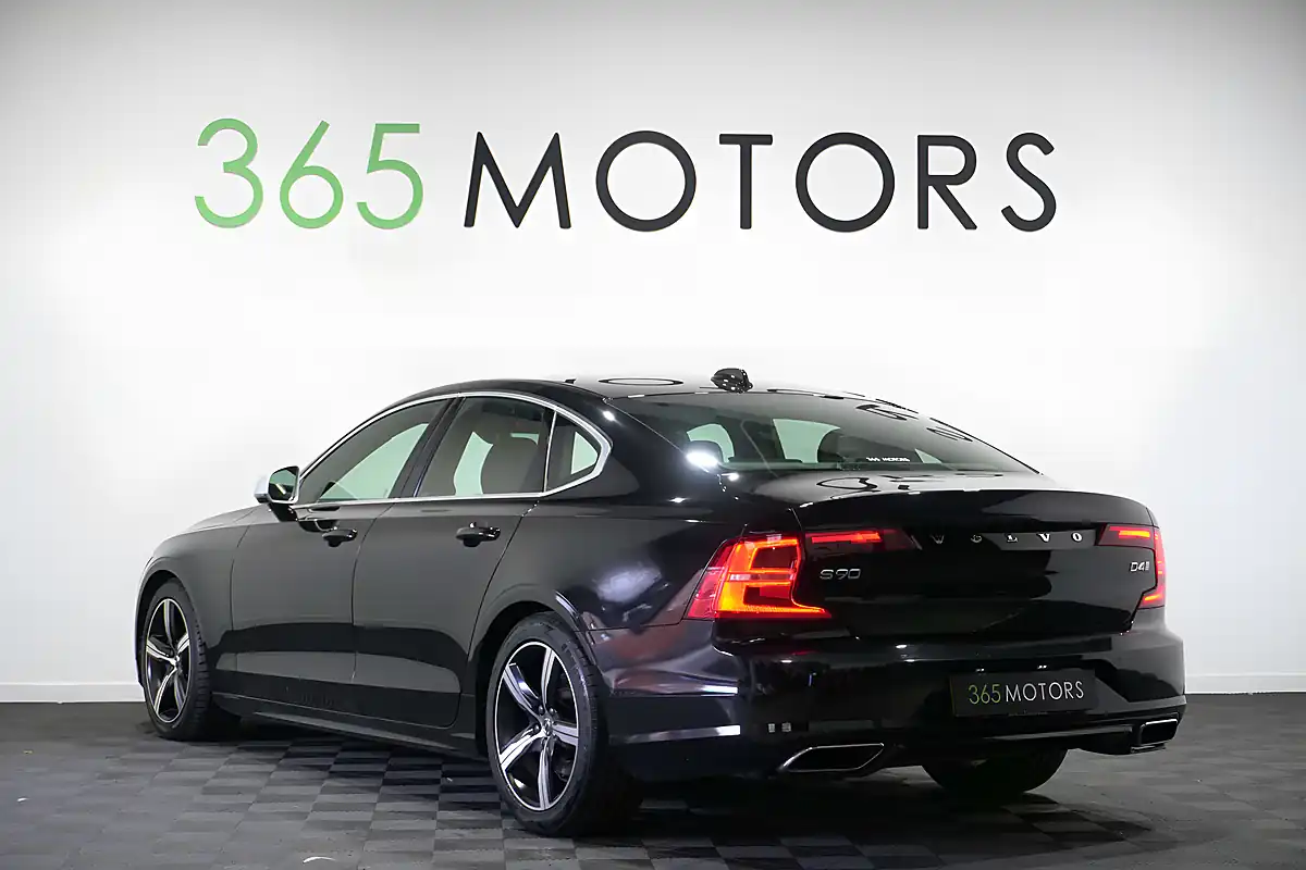 Used 2019 Volvo S90 R-Design Plus Onyx Black - Interior and Exterior details 2