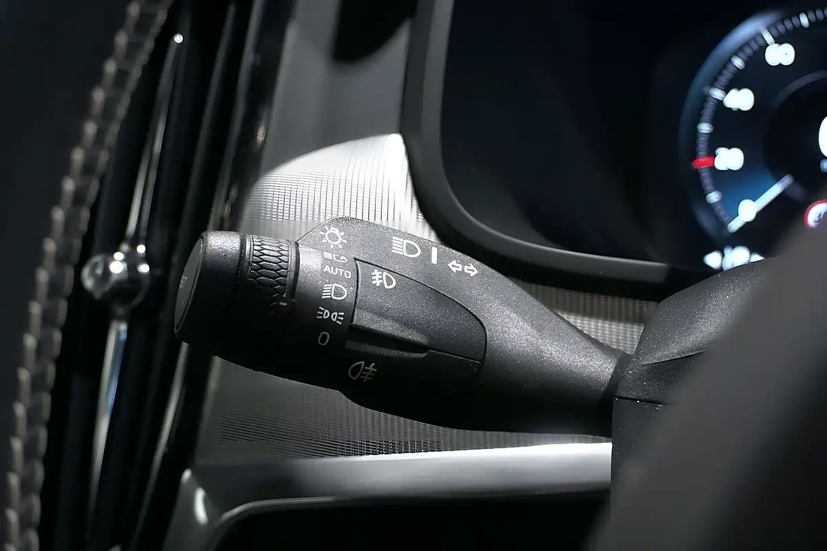 Used 2019 Volvo S90 R-Design Plus Onyx Black - Interior and Exterior details 20