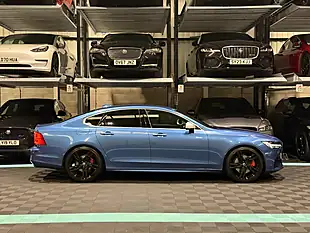 Used 2019 Volvo S90 R-Design Pro Blue - Interior and Exterior details 10