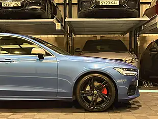 Used 2019 Volvo S90 R-Design Pro Blue - Interior and Exterior details 15