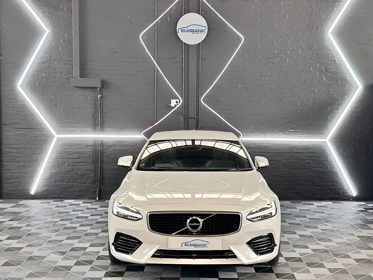 Used 2019 Volvo S90 R-Design Pro Crystal White Pearlescent - Interior and Exterior details 4