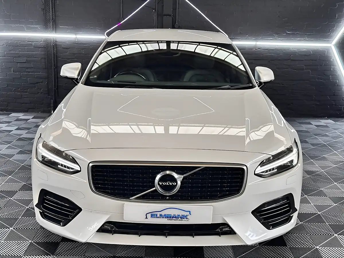 Used 2019 Volvo S90 R-Design Pro Crystal White Pearlescent - Interior and Exterior details 5