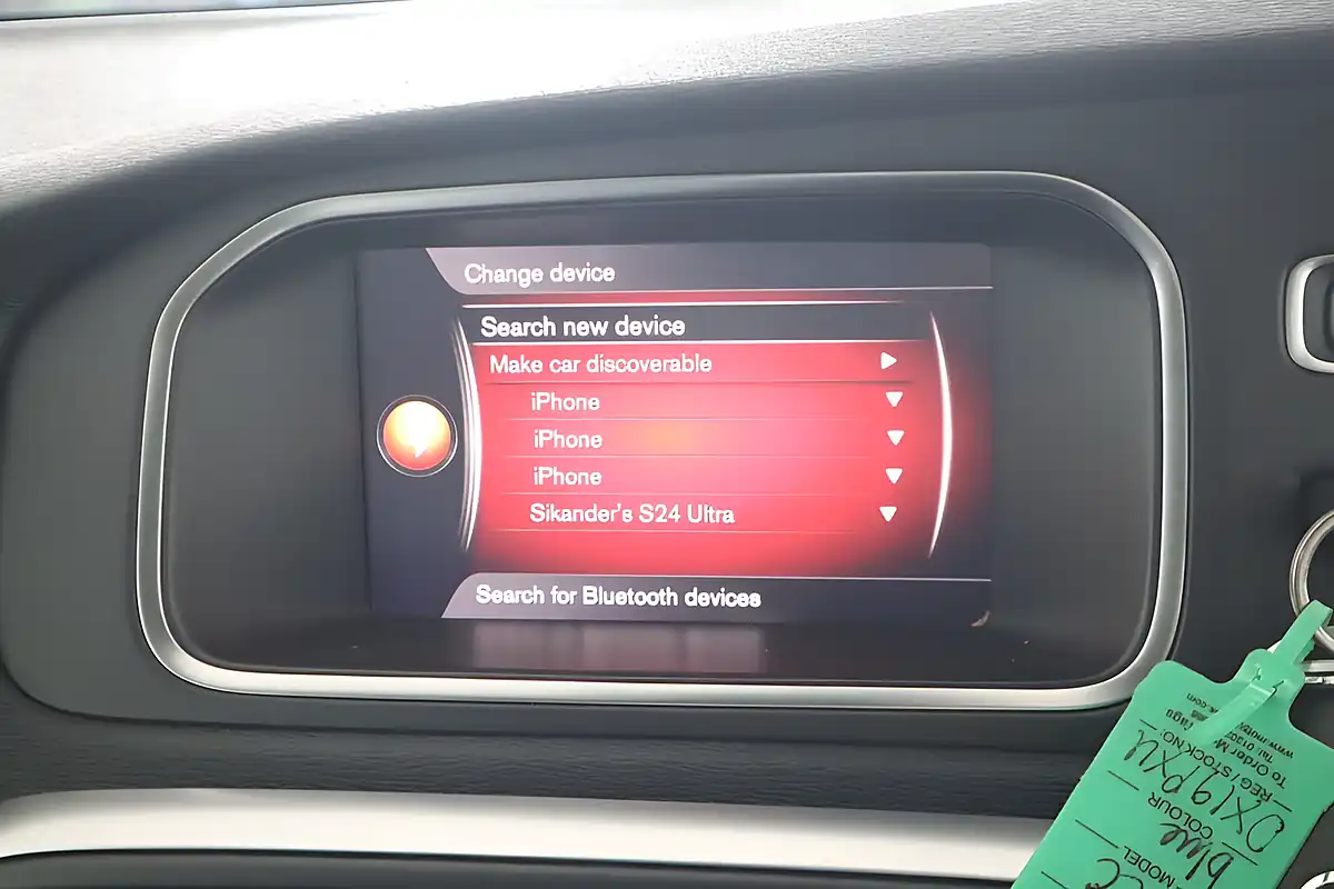 Used 2019 Volvo V40 Cross Country Pro Blue - Interior and Exterior details 15