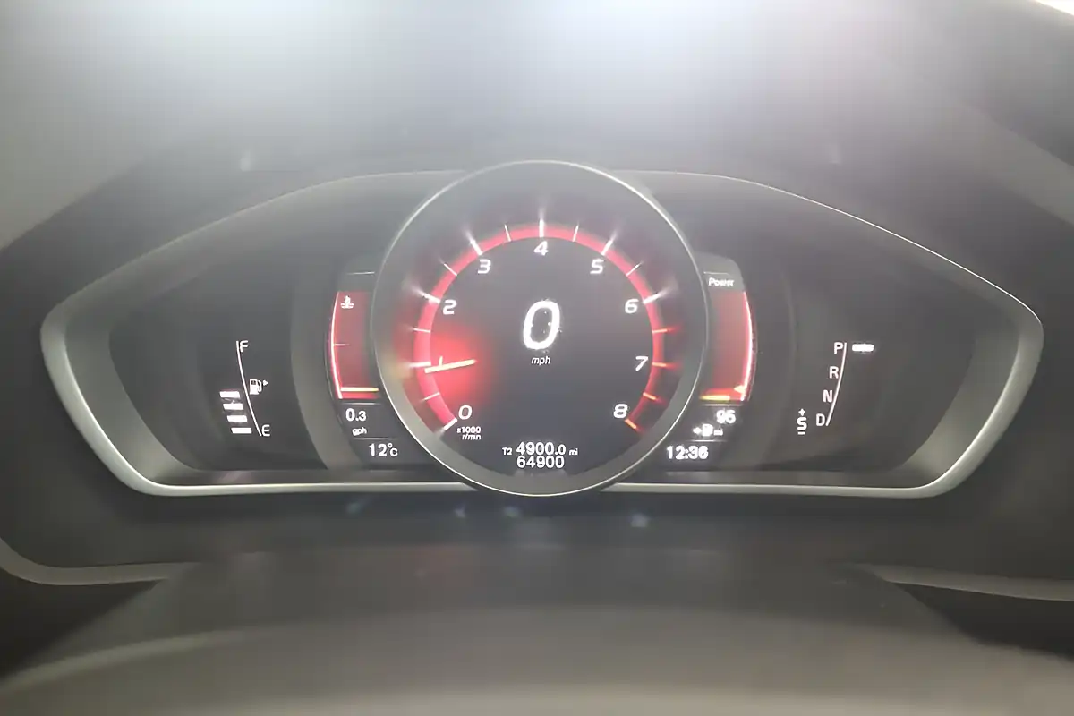 Used 2019 Volvo V40 Cross Country Pro Blue - Interior and Exterior details 17