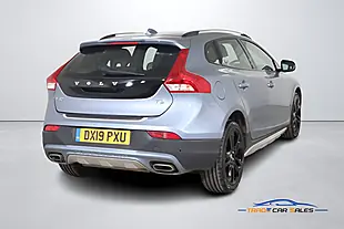 Used 2019 Volvo V40 Cross Country Pro Blue - Interior and Exterior details 4
