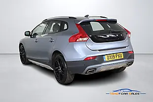 Used 2019 Volvo V40 Cross Country Pro Blue - Interior and Exterior details 6