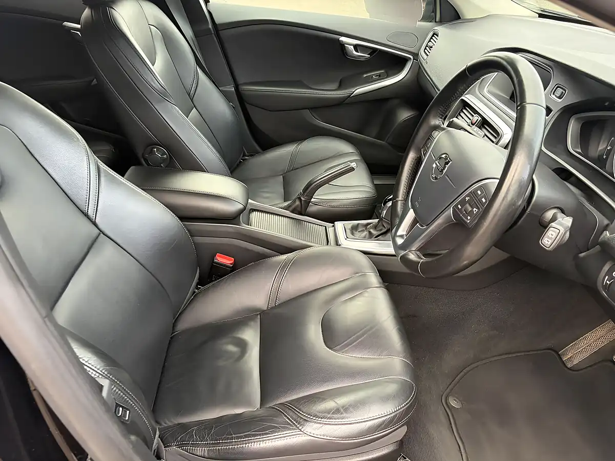 Used 2019 Volvo V40 Inscription Edition Black - Interior and Exterior details 12