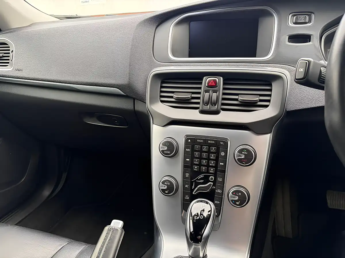 Used 2019 Volvo V40 Inscription Edition Black - Interior and Exterior details 13