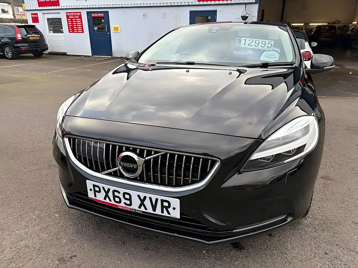 Used 2019 Volvo V40 Inscription Edition Black - Interior and Exterior details 7