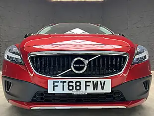 Used 2019 Volvo V40 Pro Red - Interior and Exterior details 13