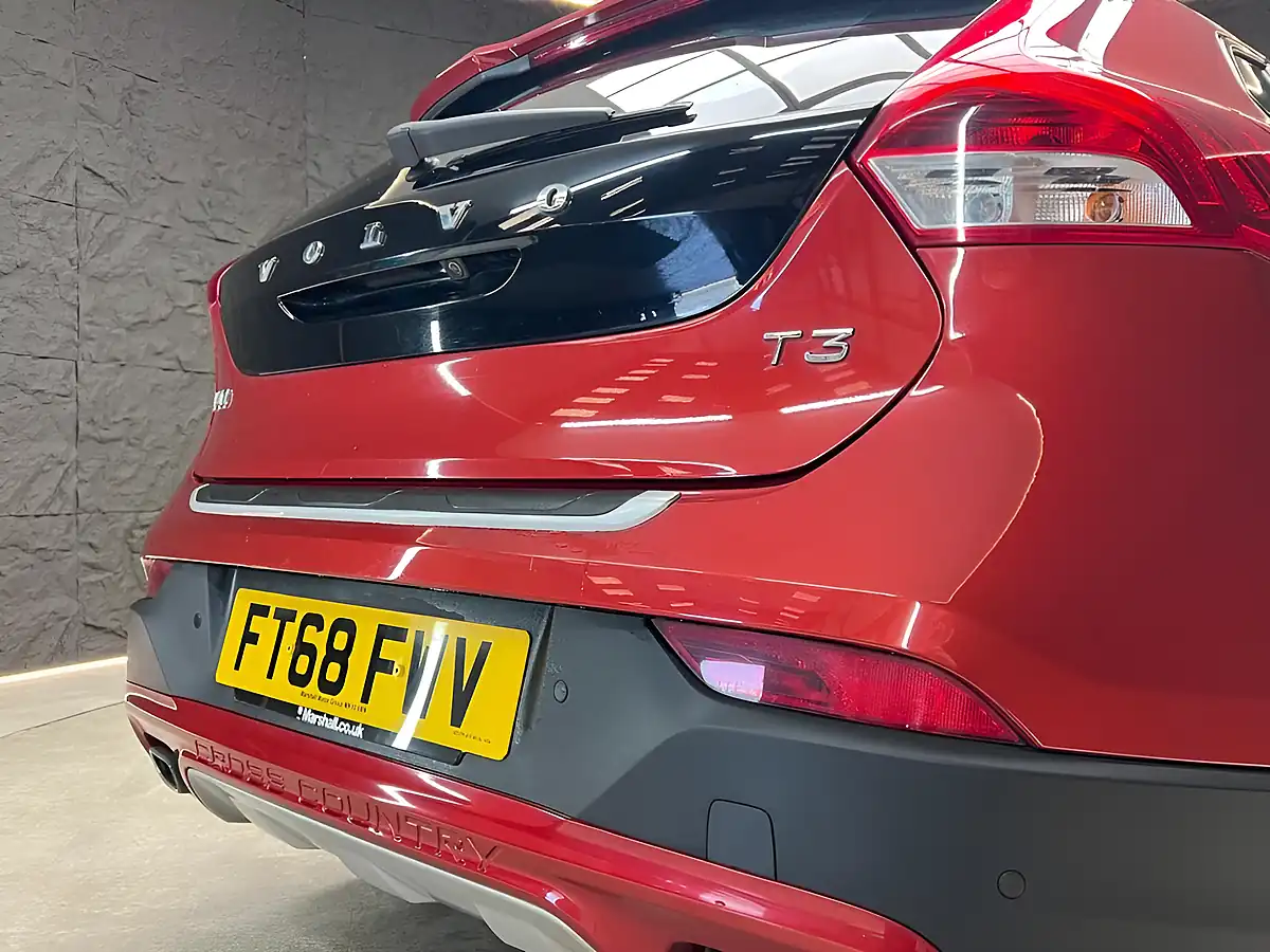 Used 2019 Volvo V40 Pro Red - Interior and Exterior details 15