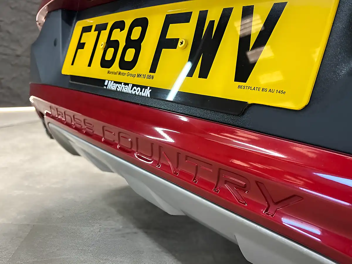 Used 2019 Volvo V40 Pro Red - Interior and Exterior details 16
